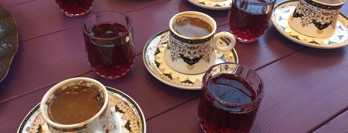 Kasr-ı Nur Cafe is one of Lugares favoritos de Belen.