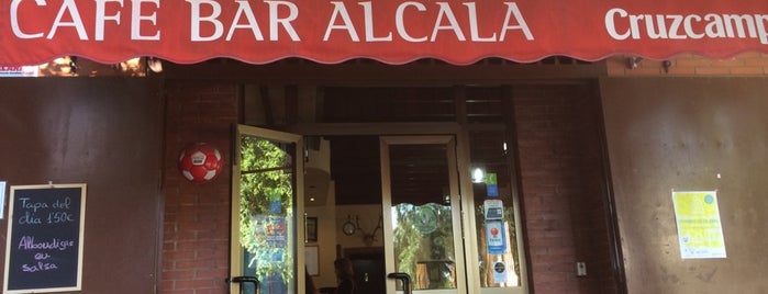 Café Bar Alcalá is one of Locales.