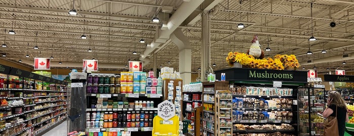 Fiesta Farms is one of Specialty Food & Drink Shops in Toronto.
