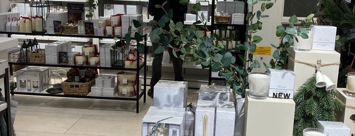 The White Company is one of London.