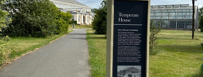 Temperate House is one of Serres et verrières🌿.