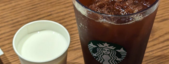 Starbucks is one of モンテメール芦屋.