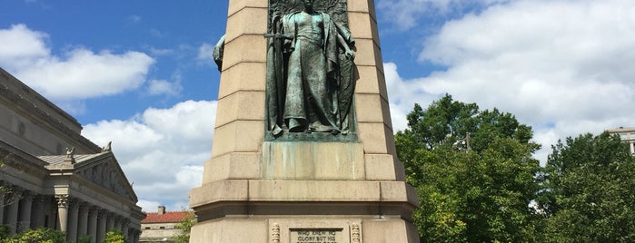 Benjamin Franklin Stephenson Statue is one of Kristopher'in Beğendiği Mekanlar.