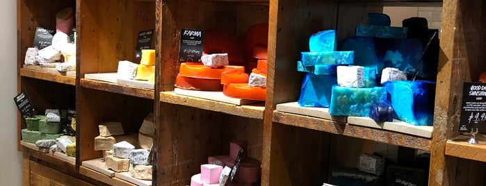LUSH is one of Paigeさんのお気に入りスポット.