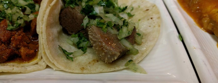 Taqueria El Rodeo is one of Andrewさんのお気に入りスポット.