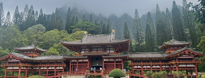 Byodo-In Temple is one of My fev place...