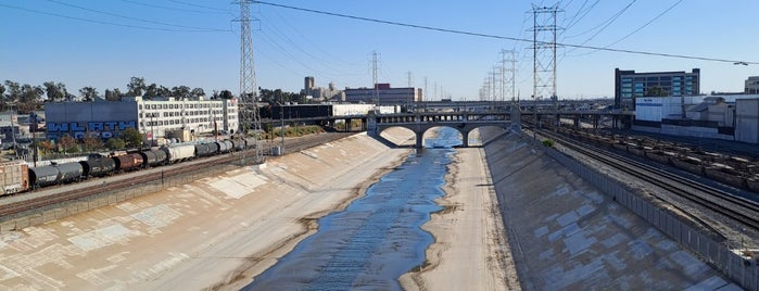 Sixth Street Viaduct is one of Ms. Treecey Treeceさんのお気に入りスポット.