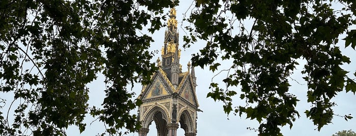 Albert Memorial is one of Maria’s Liked Places.