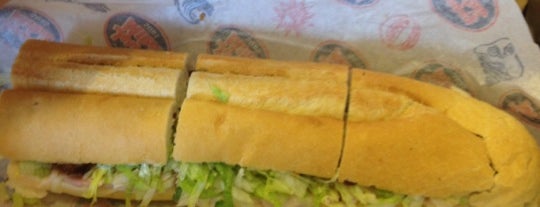 Jersey Mike's Subs is one of BECKYさんのお気に入りスポット.