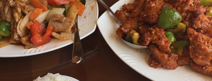 Magnolia Chinese Cuisine is one of The 15 Best Places for Milk in Niagara Falls.