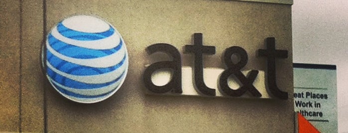 AT&T is one of Lisa : понравившиеся места.