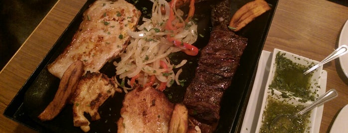 Los Paisas Colombian Restaurant is one of Tomさんのお気に入りスポット.