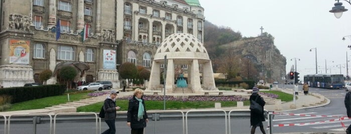 Szent Gellért tér M (18, 19, 41, 47, 48, 49) is one of สถานที่ที่ Marko ถูกใจ.