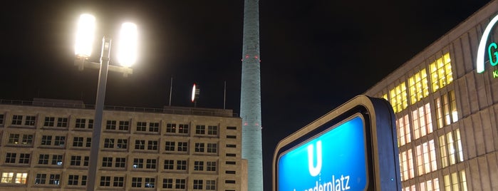 Alexanderplatz is one of Mahmut Enes'in Beğendiği Mekanlar.