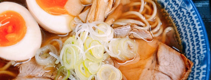 肉煮干中華そば 鈴木ラーメン店 is one of ラーメン 行きたい.