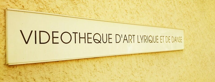 Videotheque D'Art Lyrique et Danse is one of Comme ca.