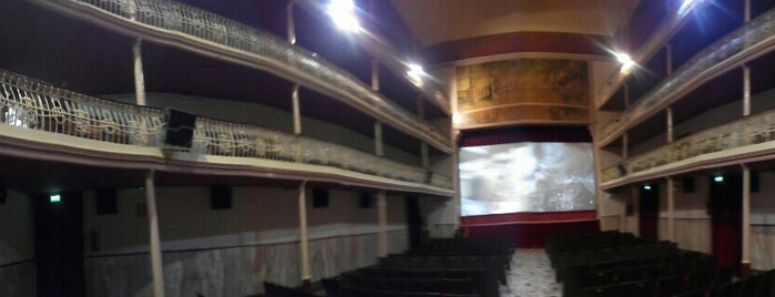 Cineteatro Cavallera is one of Dunkle Räume in die Licht scheint -Kinos.
