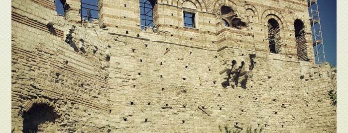 Tekfur Sarayı is one of Tarih2.