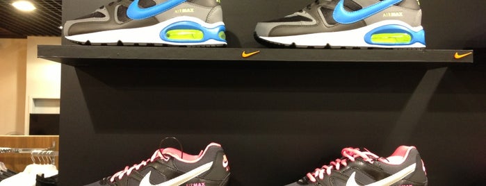 Nike is one of สถานที่ที่บันทึกไว้ของ Vika.