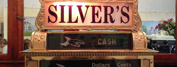 Silver's Restaurant is one of Hamptons.