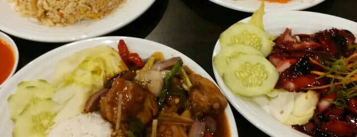 Restoran Mohd Chan Makanan Cina Muslim is one of สถานที่ที่ ꌅꁲꉣꂑꌚꁴꁲ꒒ ถูกใจ.