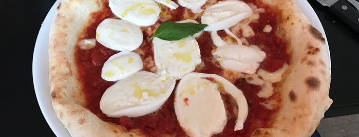 Alimentari is one of Pizze made in Parrigi.