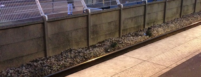 Gare SNCF d'Aulnay-sous-Bois is one of Onur'un Beğendiği Mekanlar.