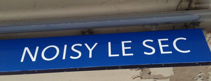 RER Noisy-le-Sec [E] is one of Locais curtidos por Henry.