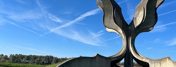 Memorijalni Muzej Jasenovac is one of Kroatie-bosnie-montenegro.