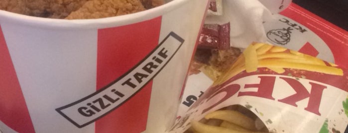 KFC is one of Güneş'in Beğendiği Mekanlar.