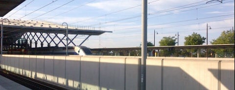 Gare SNCF d'Aix-en-Provence TGV is one of Gares de France.
