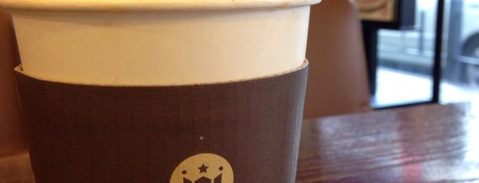 HOLLYS COFFEE is one of Won-Kyungさんのお気に入りスポット.