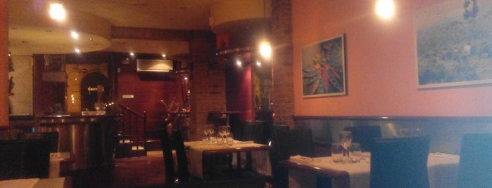 Annapurna Restaurant Nepali is one of Posti che sono piaciuti a Moira.