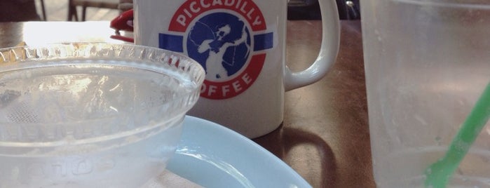 Piccadilly Coffee Girona is one of Posti che sono piaciuti a Алексей.