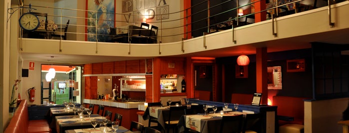 Pura Vida Restaurante & Cocktail Bar is one of Barcelona Nocturna Gay.