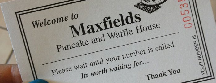 Maxfield's Pancake House is one of Orte, die kerryberry gefallen.
