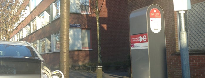 Laadpaal Bonnefantenstraat 1 is one of Arnoud's EV charging stations.