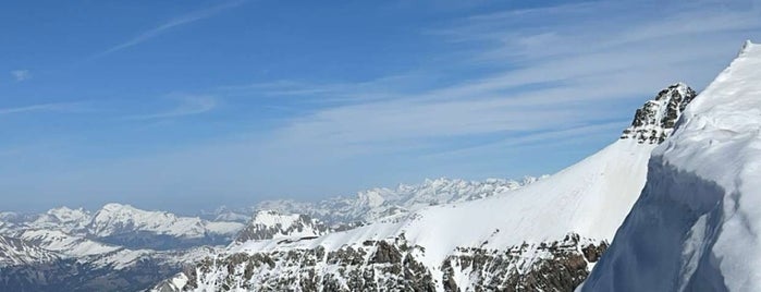 Glacier 3000 is one of Verbier- Gstaad- Courchevel- Genève.
