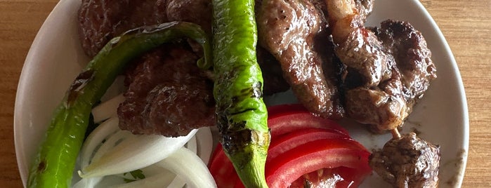 Akkoç Izgara is one of Bandırma yemek.