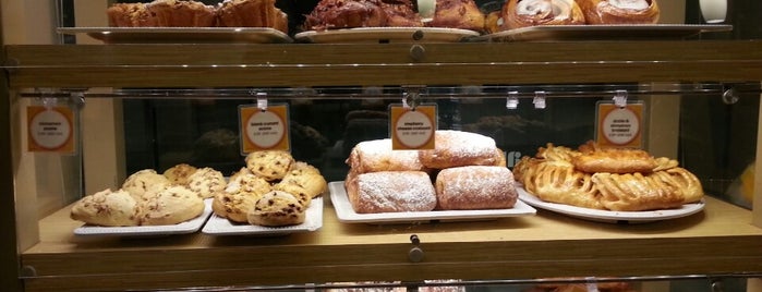 Au Bon Pain is one of Toddさんのお気に入りスポット.