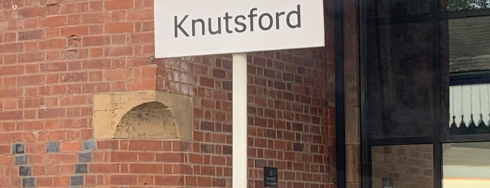 Knutsford Railway Station (KNF) is one of UK Railway Stations (WIP).