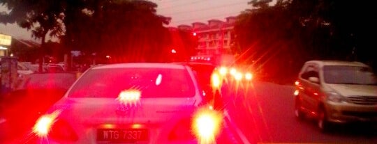 Sri Manja Traffic Light is one of ꌅꁲꉣꂑꌚꁴꁲ꒒ : понравившиеся места.
