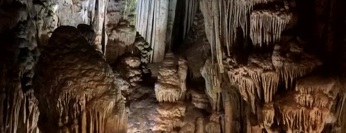 Caverna do Diabo is one of Lagamar.