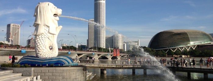 The Merlion is one of Сингапур.