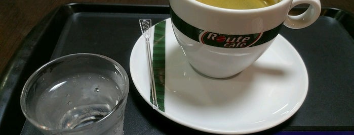 Route Café is one of Eduardo 님이 좋아한 장소.