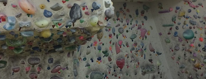 rock climbing is one of クライミングジム.