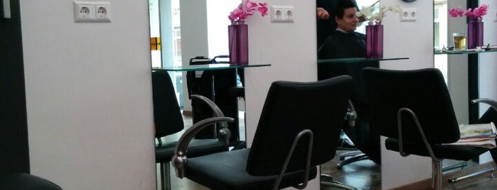 ansichtssache dein friseur is one of สถานที่ที่ Sebastian ถูกใจ.