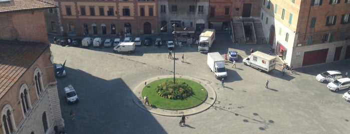Piazza Giacomo Matteotti is one of Siena 🇮🇹.