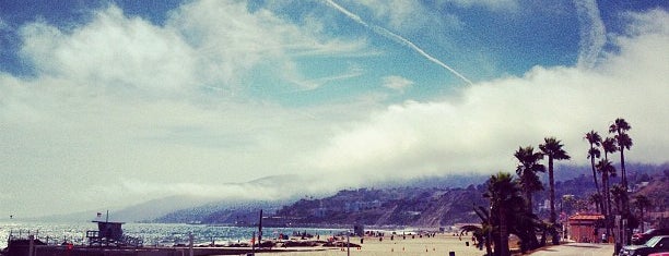 Will Rogers State Beach is one of Mike 님이 좋아한 장소.