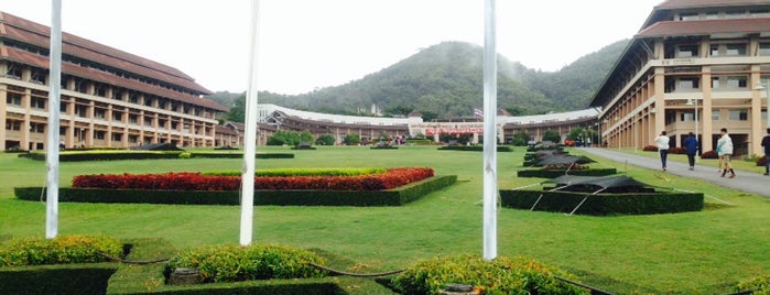 Mae Fah Luang University is one of Lugares favoritos de Onizugolf.